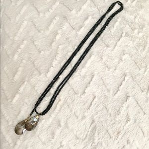 Black layer necklace